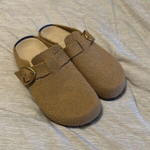 Rothy’s clogs. Size 7.